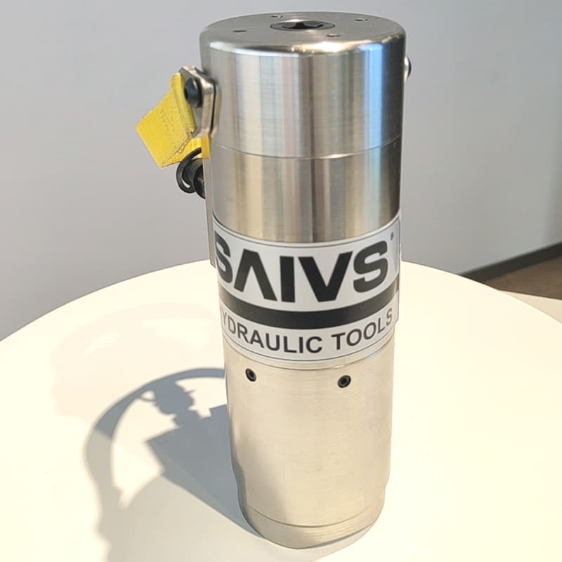 Bolted Joint Integrity: The Role of Mechanical Bolts and Hydraulic Tensioners