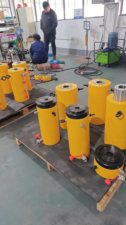 Low-Profile-Lock-Nut-Hydraulic-Cylinders--3.webp