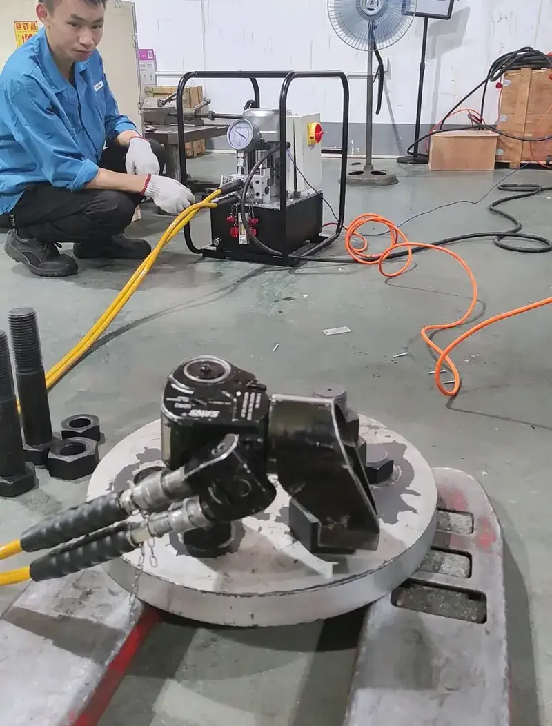 why-torque-wrenches-are-rarely-used-in-auto-repair-shops2.webp