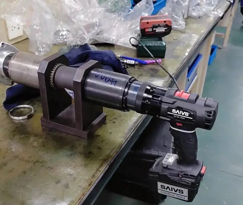 Battery Torque Wrench Safety, Usage