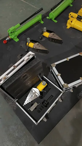 Advanced Flange Spreader Solutions for Safe and Efficient Industrial Maintenance(Images3) advanced-flange-spreader-solutions-industrial-maintenance.webp